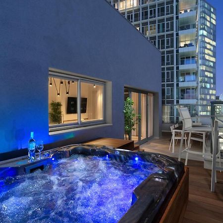 Spacious 3Br Penthouse With Jacuzzi On Rosthchild By Holyguest Тель-Авів Екстер'єр фото
